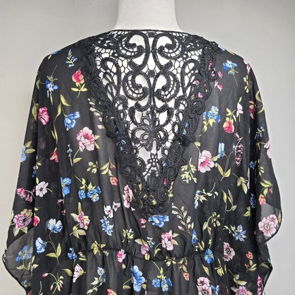Women's Black Floral Crochet Open Front Lightweight Poncho Kimono Cardigan - Picture 4 of 8